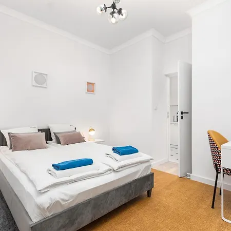 Warynskiego By Your Freedom Apartment